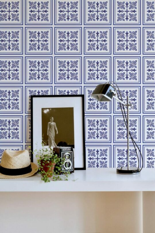 Tile effect sticky wallpaper