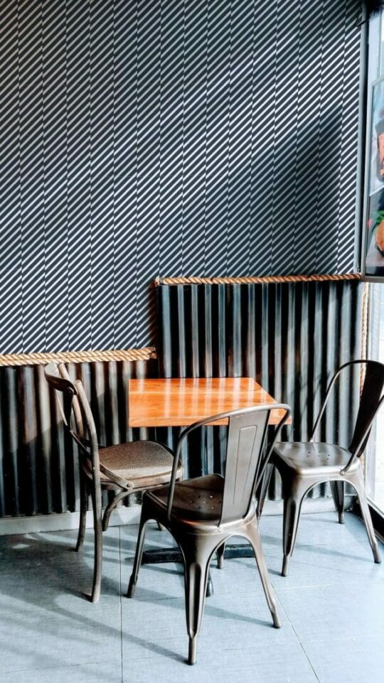 Diagonal broken lines temporary wallpaper