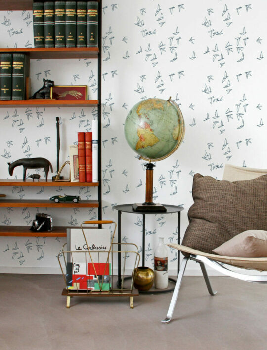Flying birds wallpaper for walls