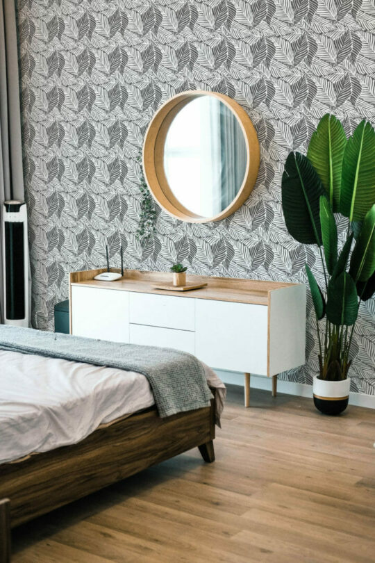 Black and white leaf self adhesive wallpaper