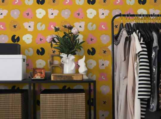 Pansy wallpaper for walls