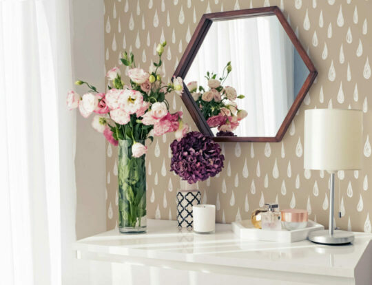 Teardrop peel and stick wallpaper