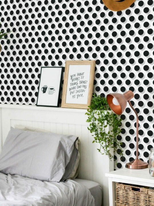 Black and white retro dots temporary wallpaper