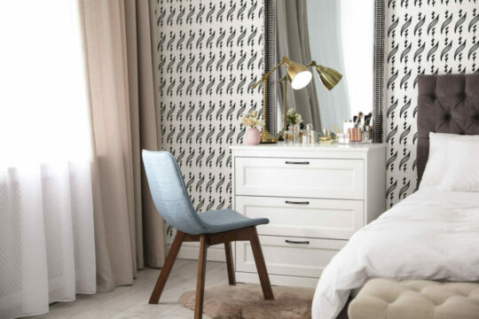 Vertical leaf stick on wallpaper