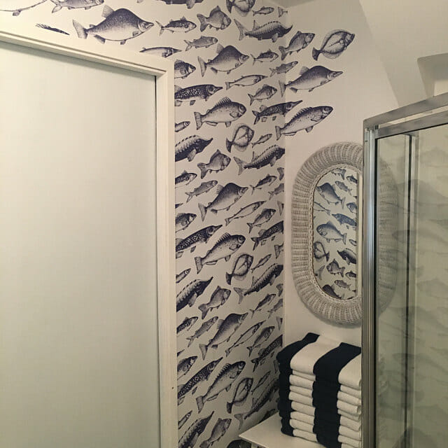 Fish peel and stick wallpaper by Patricia