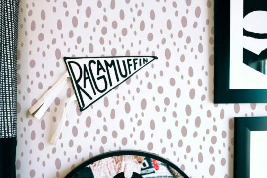 Irregular dots stick on wallpaper