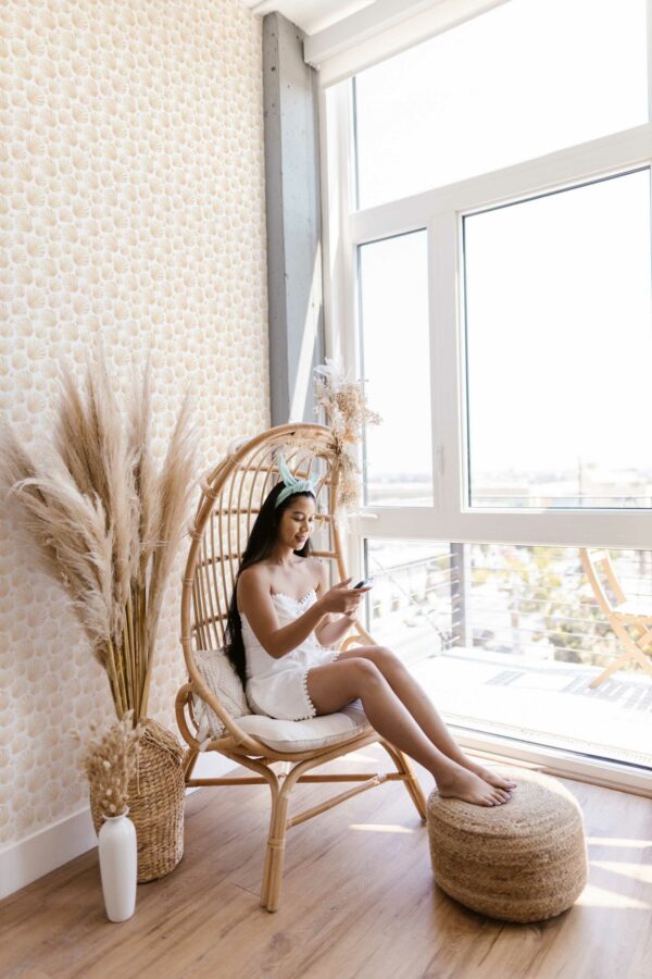 Removable wallpaper in beige Gentle Seashells design by Fancy Walls.