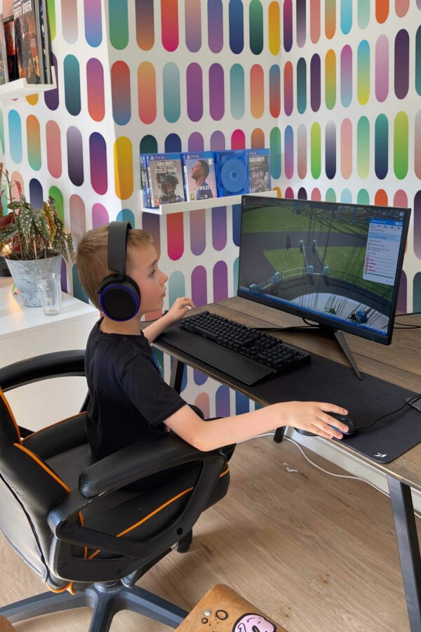 Fancy Walls peel and stick wall murals with White Radiance design