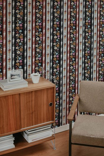 Mid-century style living room decorated with Floral striped peel and stick wallpaper
