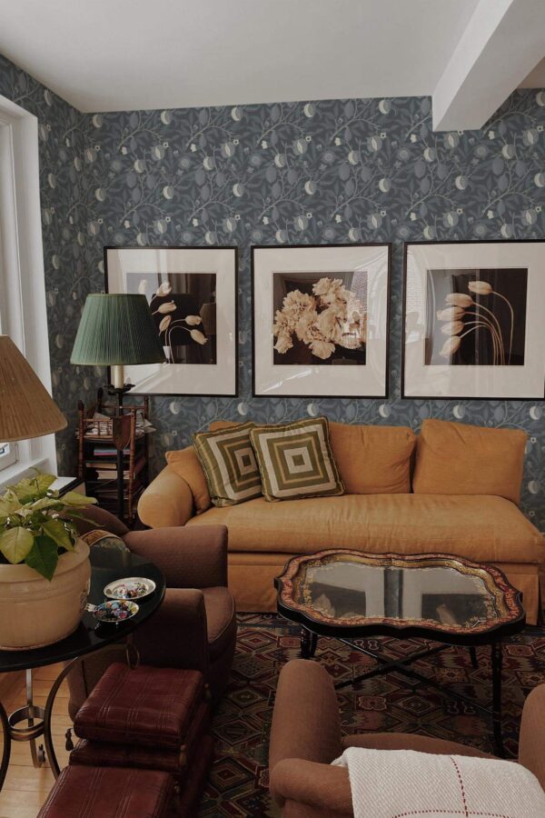 Mid-century eclectic style living room decorated with Gray citrus peel and stick wallpaper