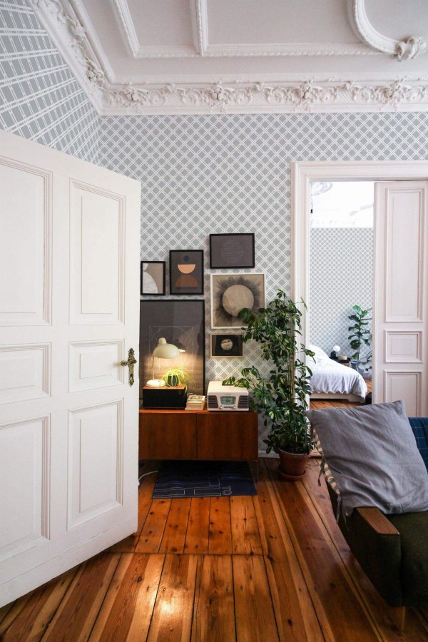 Mid-century modern luxury style living room and bedroom decorated with Gray crisscross peel and stick wallpaper