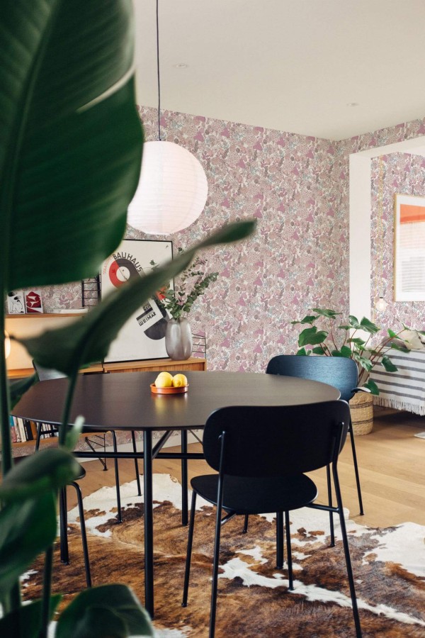 Scandinavian style dining room decorated with Pink and beige floral peel and stick wallpaper