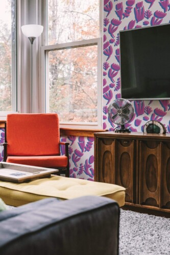 Rustic style living room decorated with Silkscreen shapes peel and stick wallpaper