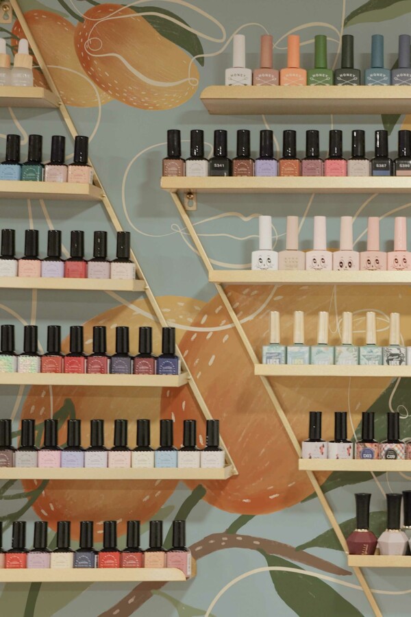 Removable wall mural Vintage Peach Serenity by Fancy Walls