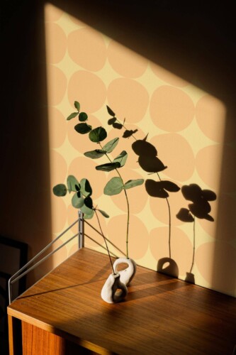 Mid-century style living room decorated with Yellow vintage stones peel and stick wallpaper