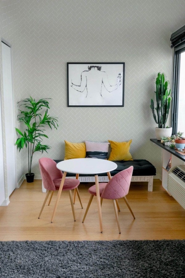 Eclectic style living room decorated with Beige herringbone peel and stick wallpaper
