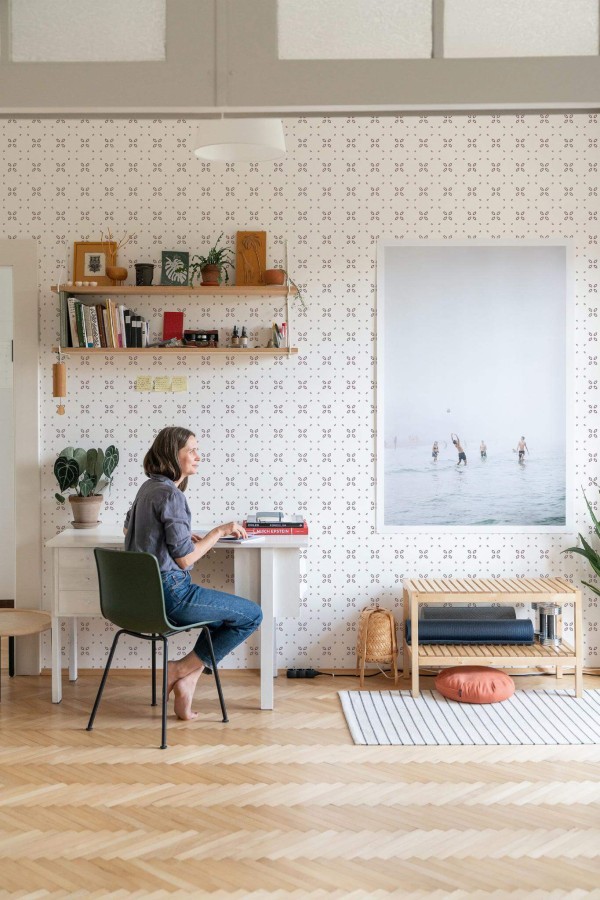 Simple Coastal style home office decorated with Floral Ornament peel and stick wallpaper