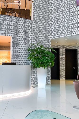 Fancy Walls self-adhesive wallpaper with hand-drawn abstract shapes