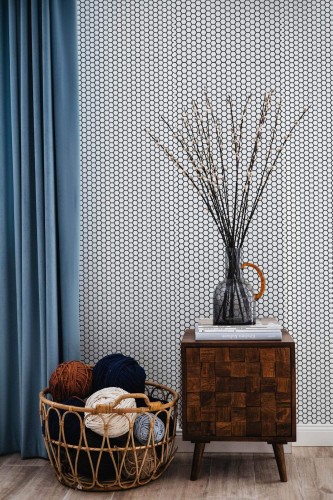 Coastal style living room decorated with Honeycomb peel and stick wallpaper