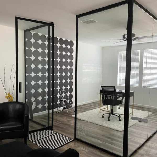 black and white large dots wallpaper printed for print on demand wallpaper dropshipping