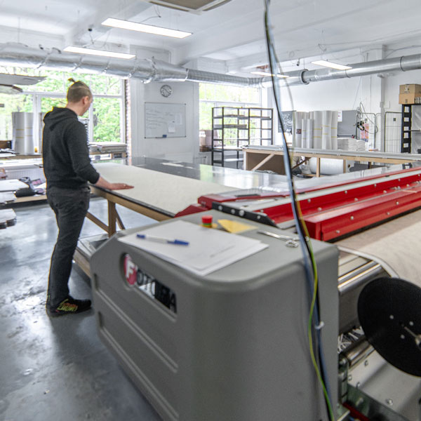 Ultra-Precise Cutting and Human Quality Control