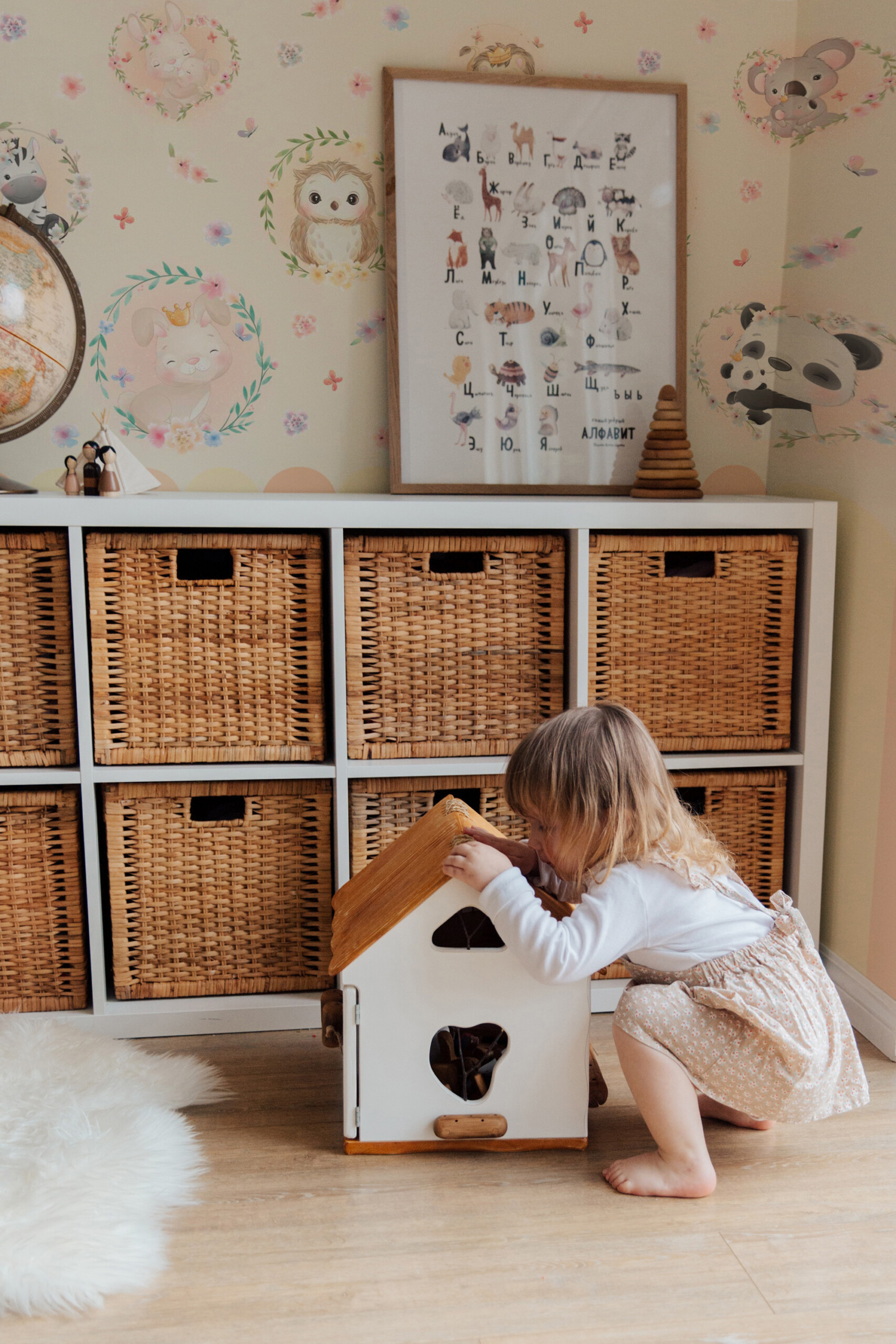 Peach Dreamy Animals removable wall mural featuring adorable woodland creatures and floral accents for peaceful nursery design.