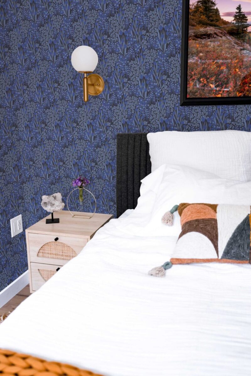 Dark blue floral wallpaper