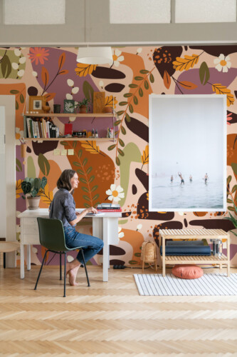 Warm Boho Floral Shapes peel and stick wallpaper with organic floral pattern and texture imitation, ideal for boho living room design