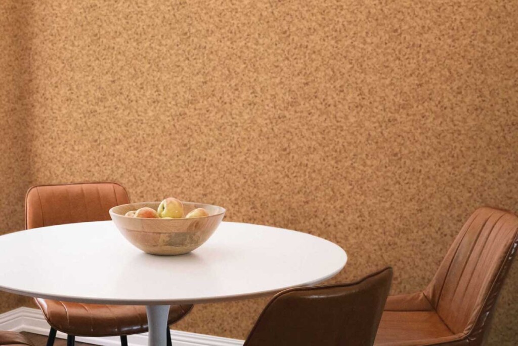 soft cork look / texture imitation wallpaper in minimalistic dining room