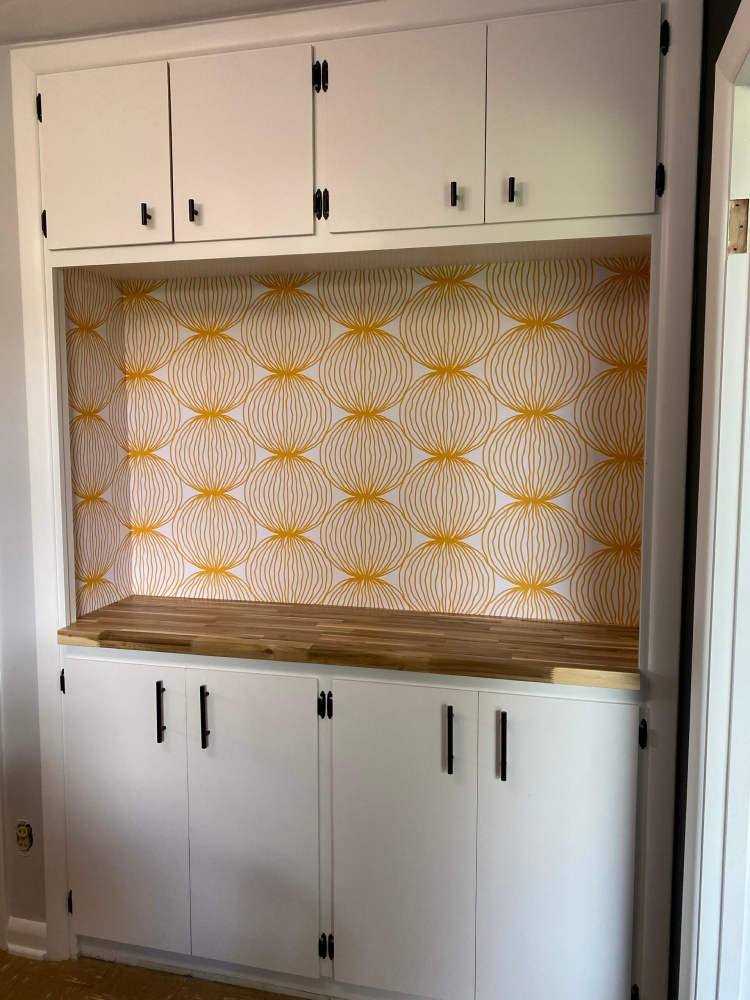 Retro abstract peel and stick wallpaper installed in cabinet - review picture submitted by Jurgis