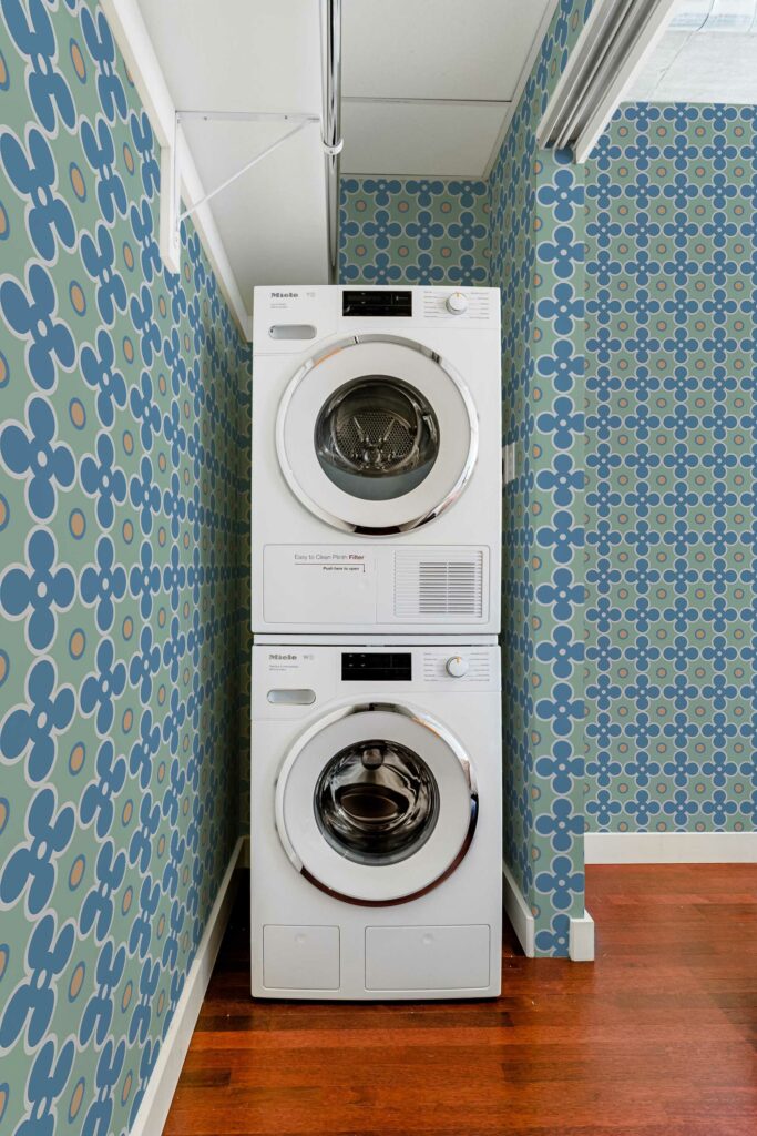 Vintage Verdant Laundry Circles traditional wallpaper from Fancy Walls