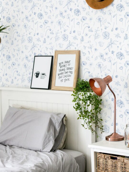 Seamless floral peel stick wallpaper