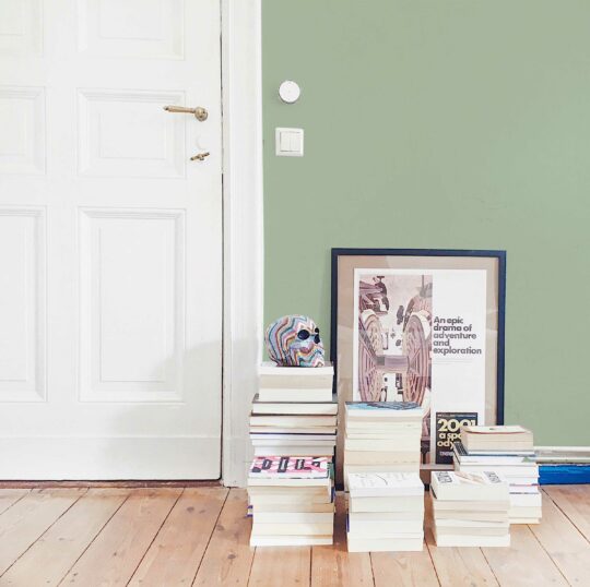 Self-adhesive wallpaper in solid green enchantment from Fancy Walls
