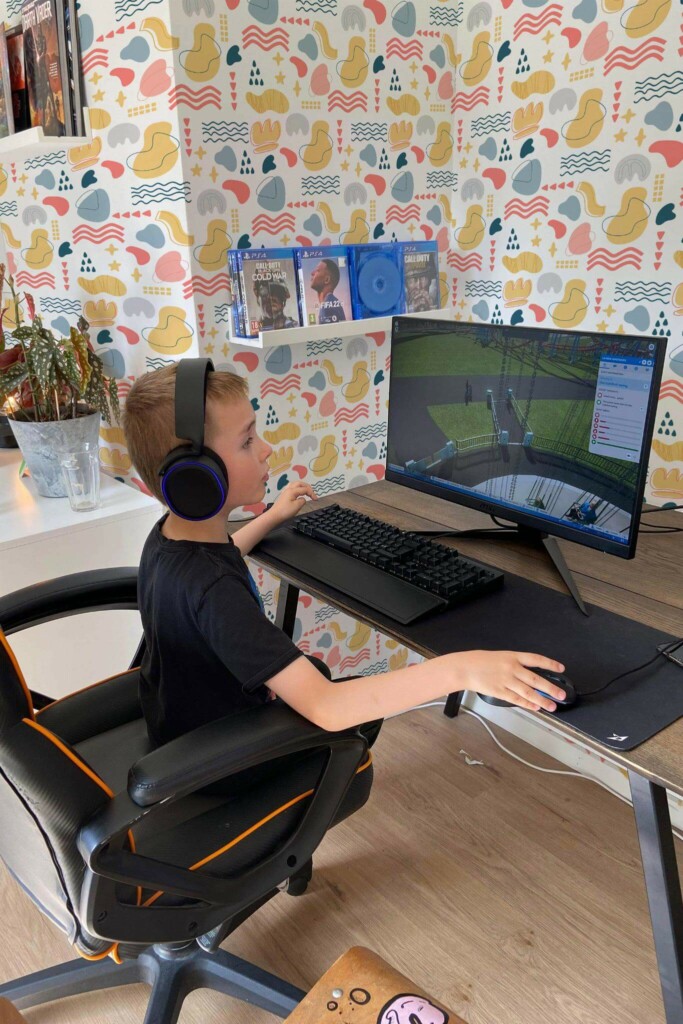 Scandinavian style gaming room decorated with Multicolor abstract shapes peel and stick wallpaper