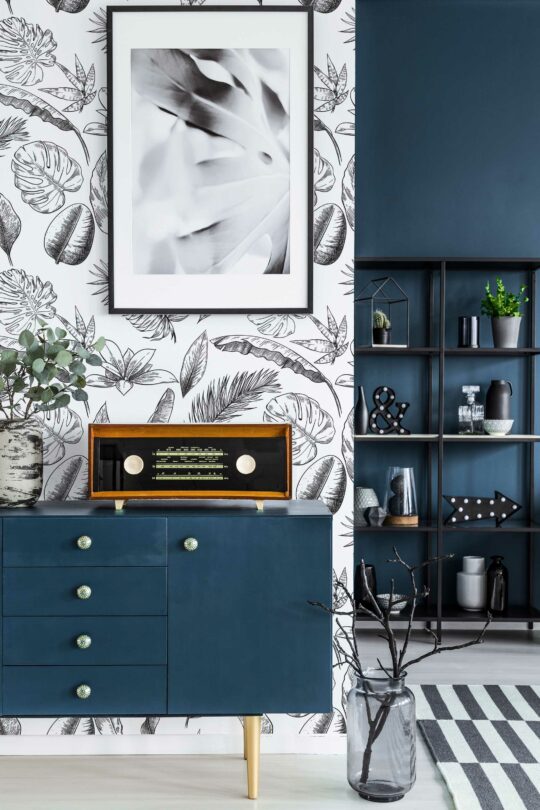 Palms Contrast traditional wall decor by Fancy Walls